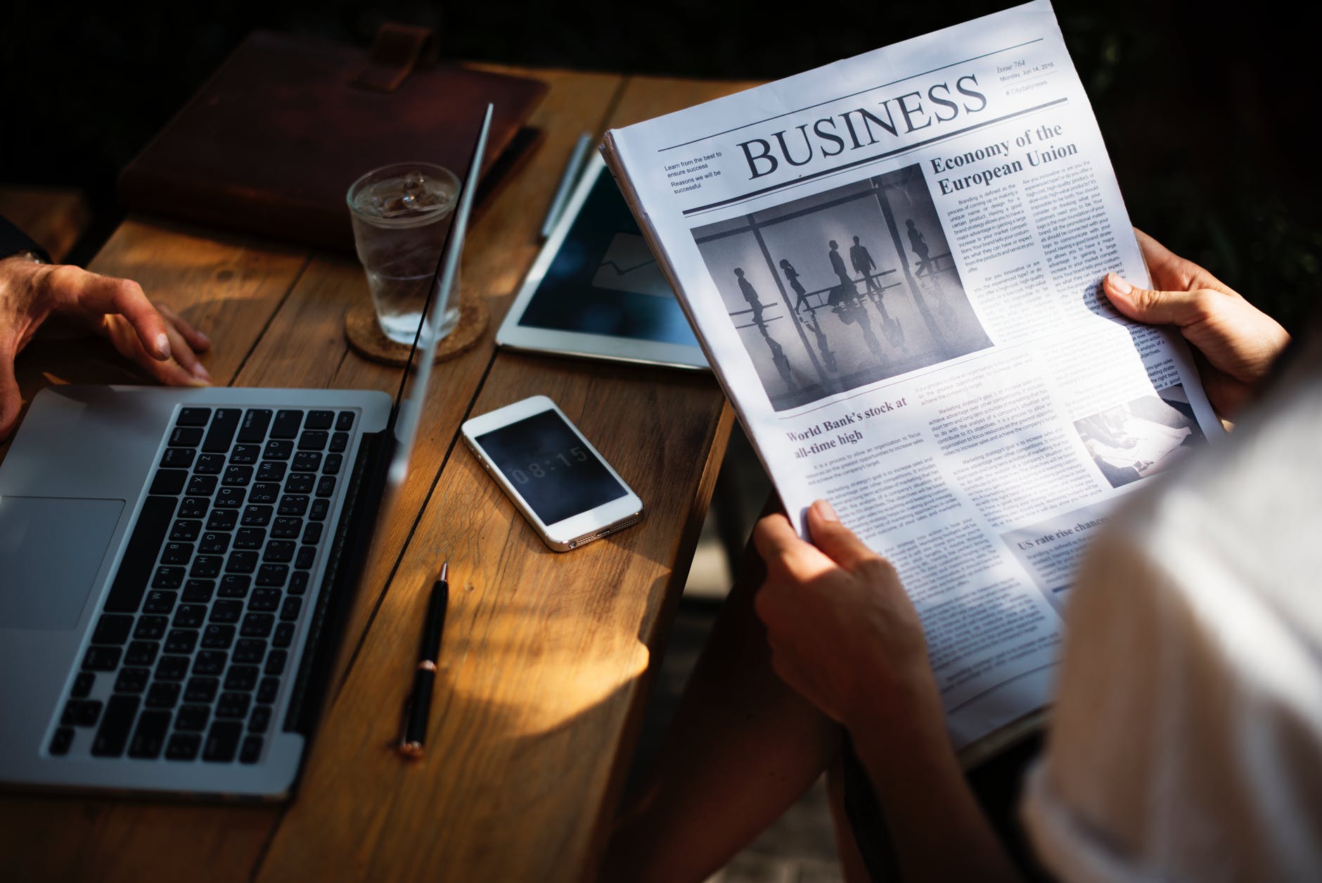 1 Financial stock exchange news analiticks